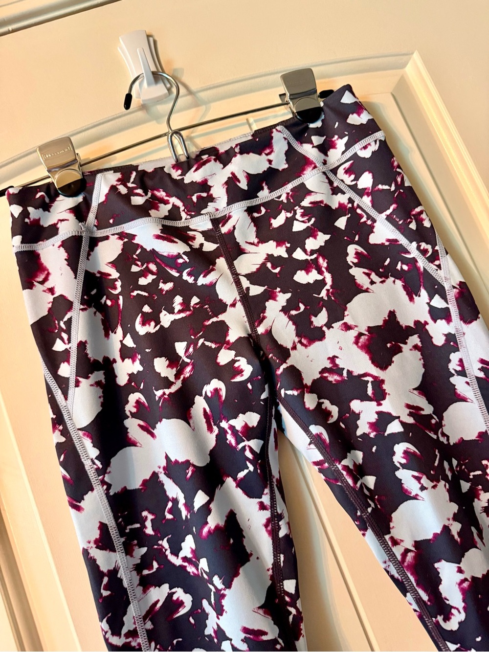Zella Girls' Performance Leggings in Burgundy, White and Black Abstract Print